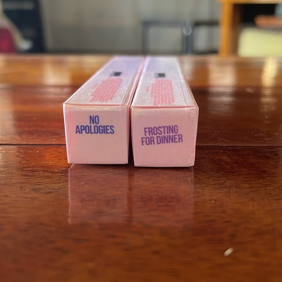 Set Of 2! NIB Jeffree Star Velvet no apologies lip gloss, frosting for dinner - Picture 2 of 4